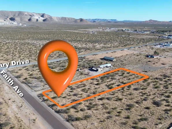 369183 Faith Rd, El Paso, TX 79938