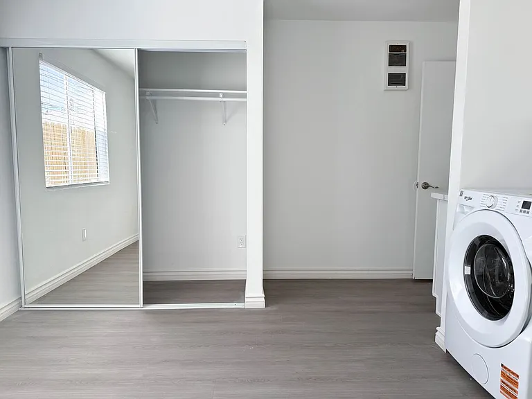 38th North Apartments — Photo 6