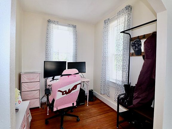 5th image of 2594 Pearl St