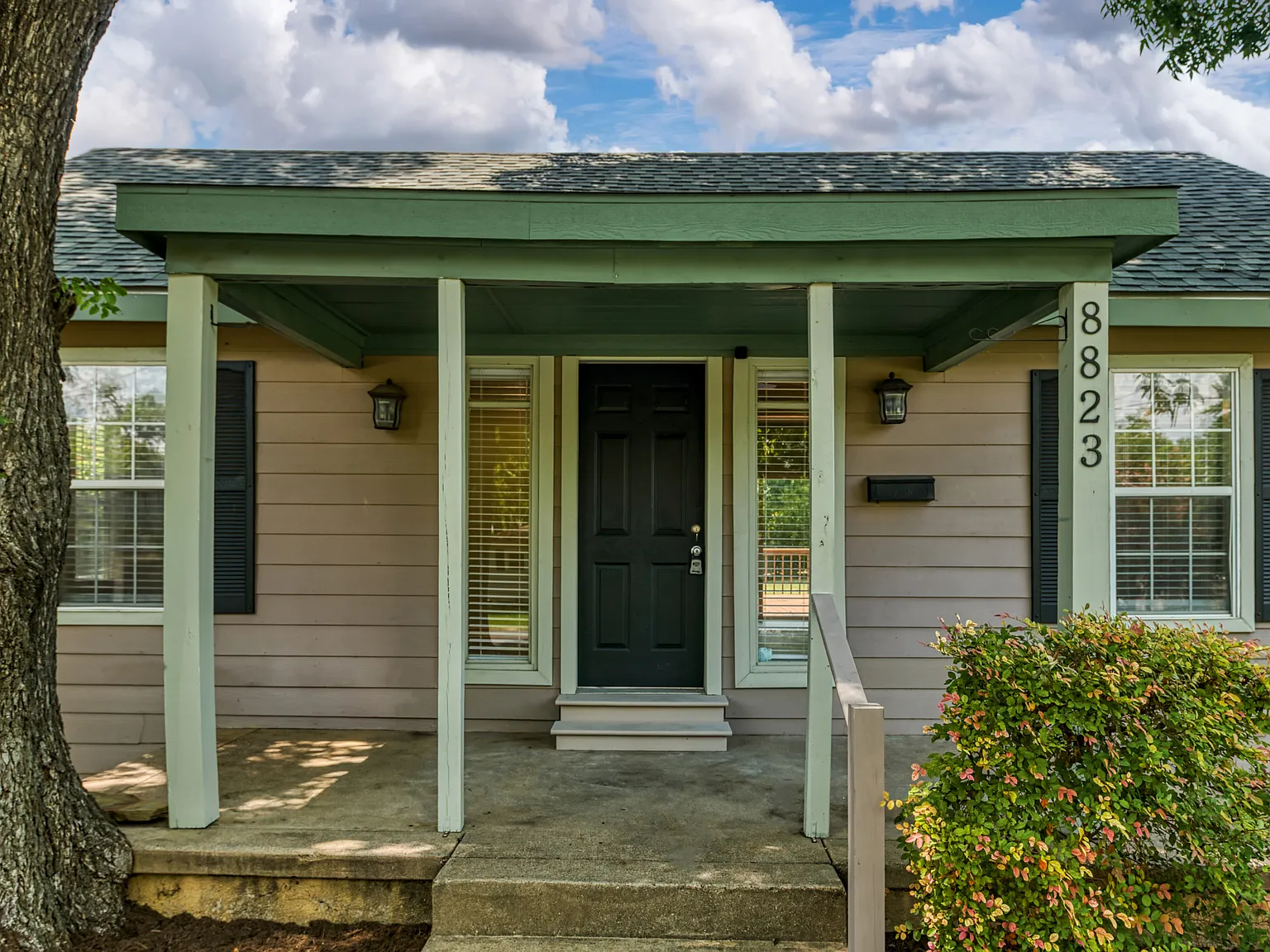 2 bed, 1200 sqft, $2,195 — Photo 4