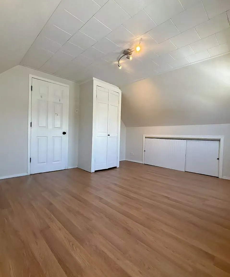 4 bed, 1359 sqft, $4,500 — Photo 3