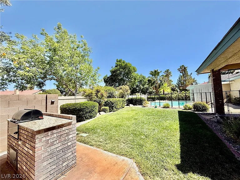 4738 Antelope Wells Dr — Photo 31