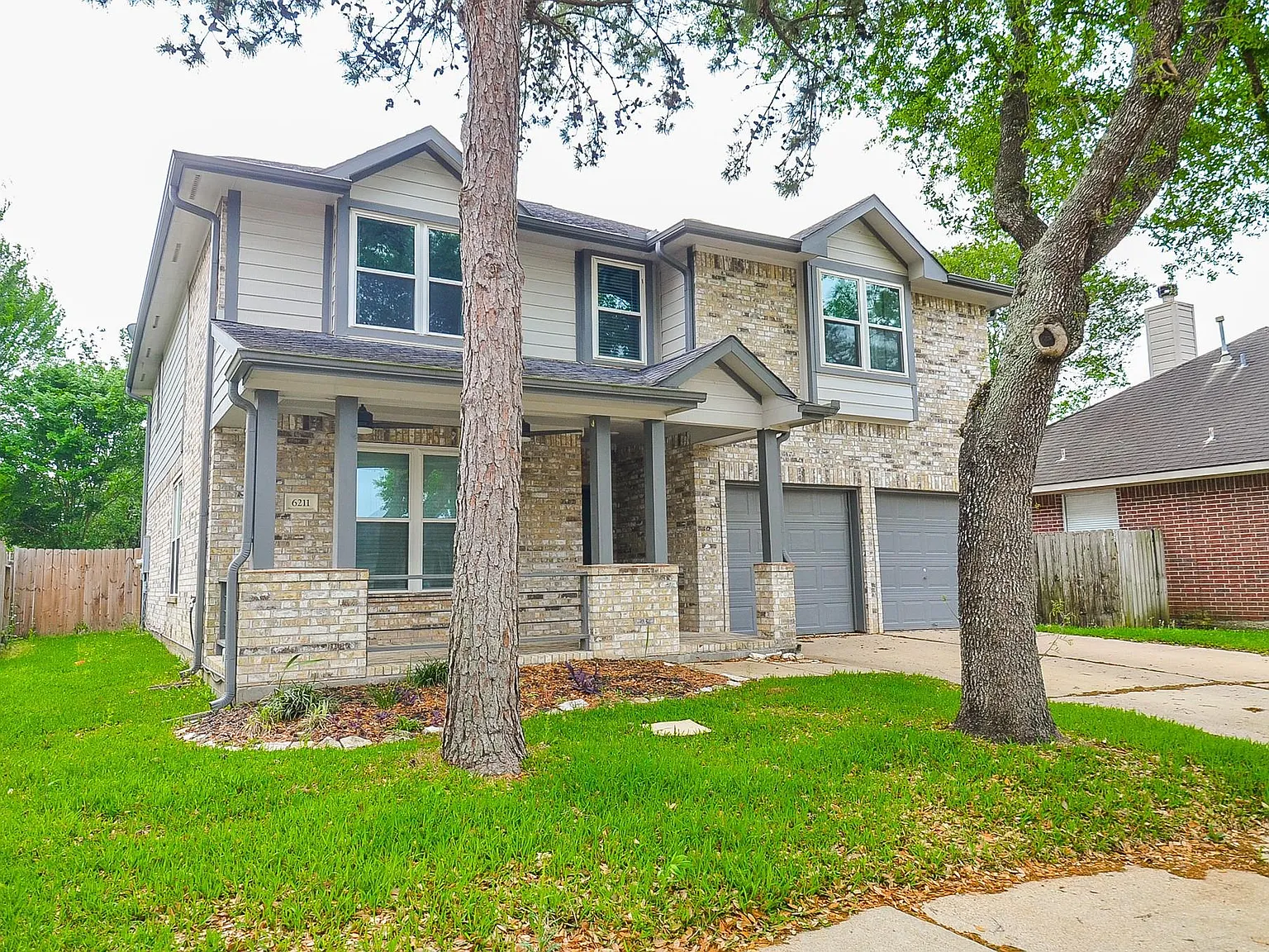 4 bed, 3.5 bath, 2996 sqft, $2,800 — Photo 2