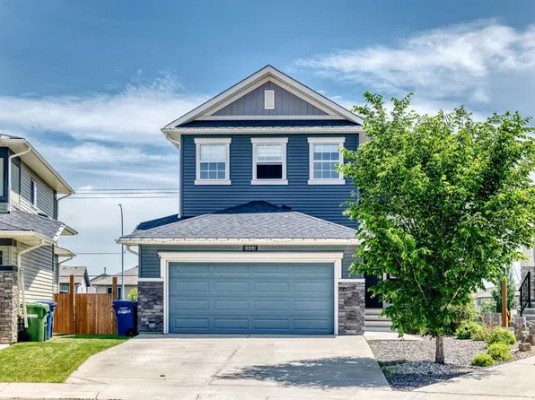 125 W Bayside Loop SW, Airdrie, AB T4B 3W6