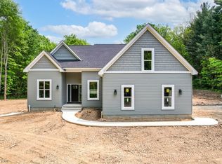 10998 Scranton Woods Trl, Newbury, OH 44065