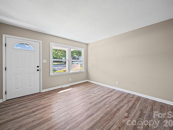 5th image of 502 E Geroid St