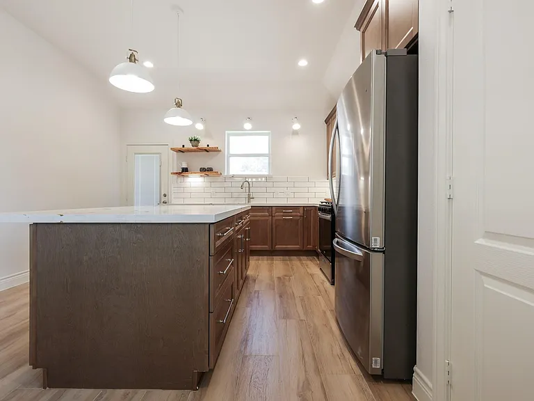 2303 Cunningham Dr — Photo 10
