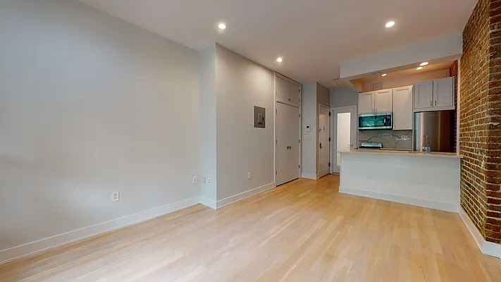 Rented by Bond New York | media 10