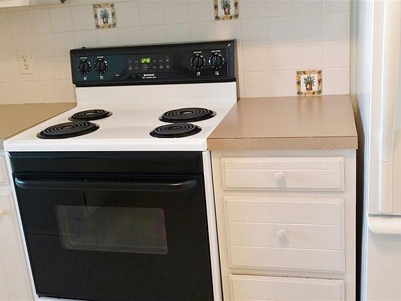 5th image of 9035 Greenway Blvd APT C32