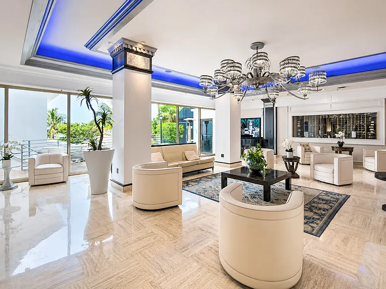 Building's Lounge