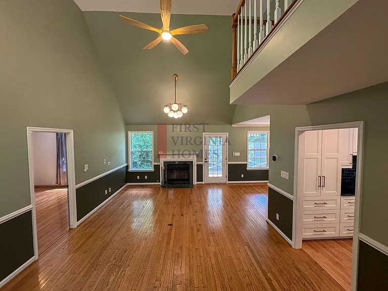 202 Blackthorn Ln — Photo 7