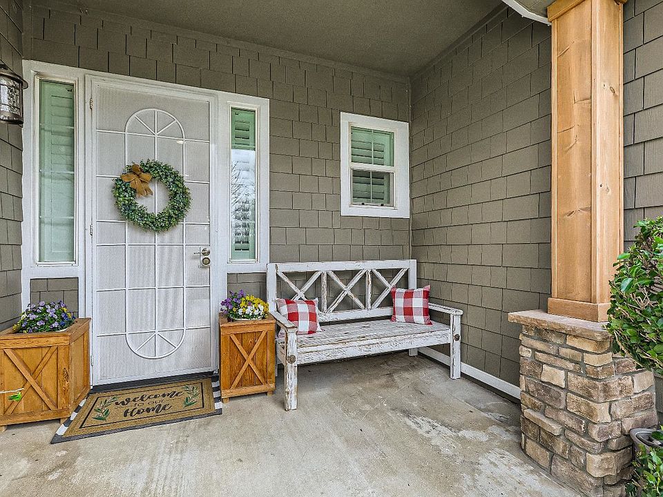 1st image of 9461 Hollow Springs Way