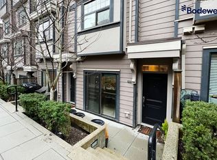 828 Royal Ave, New Westminster, BC V3M1J9