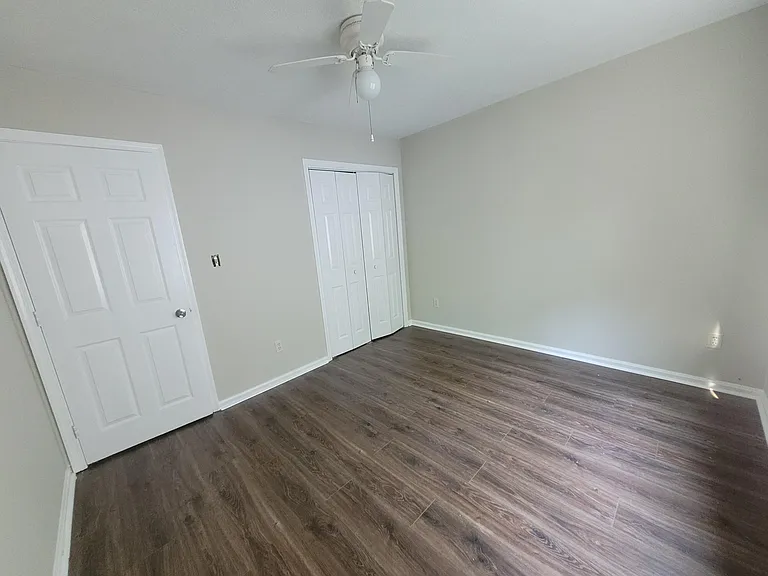 2905 Robert Hunt S — Photo 4