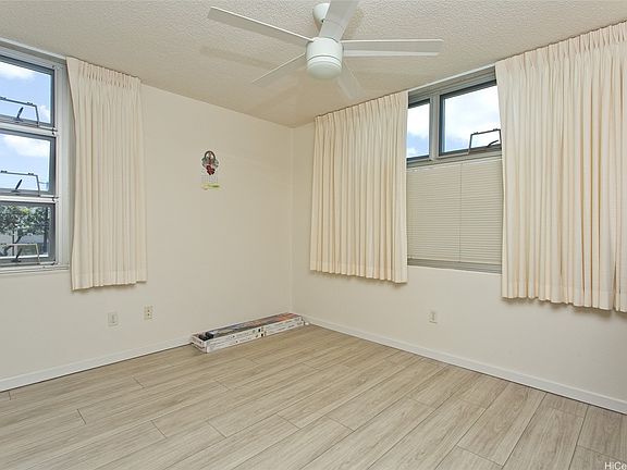 5th image of 1448 Young St APT 203