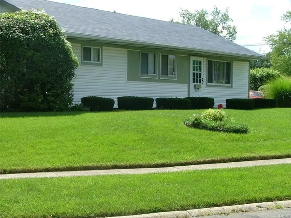 1360 Azalea Dr, Dayton, OH 45417
