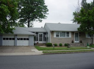 303 Wegner Ave, Hamilton, NJ 08619