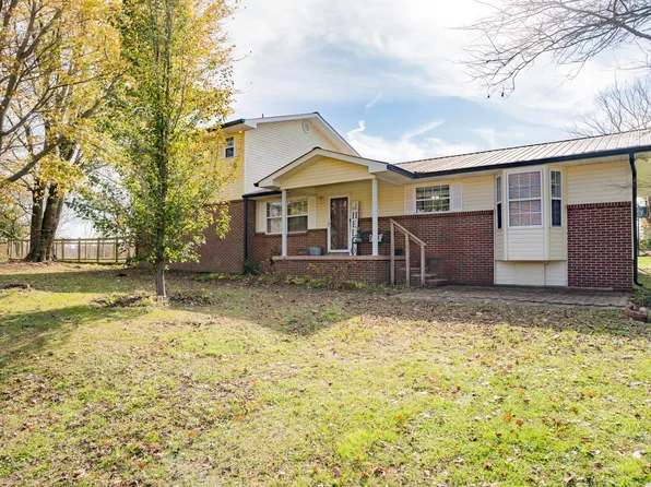 9233 N Georgia Hwy #301, Trenton, GA 30752