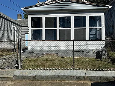 1811 Owen St #2 — Photo 2