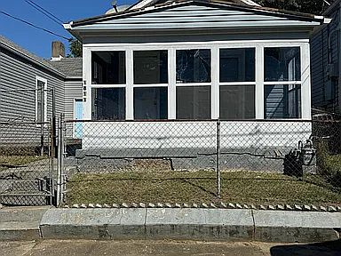 1st image of 1811 Owen St #2