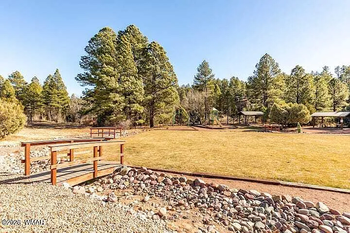 2 bed, 970 sqft, $1,750 — Photo 4