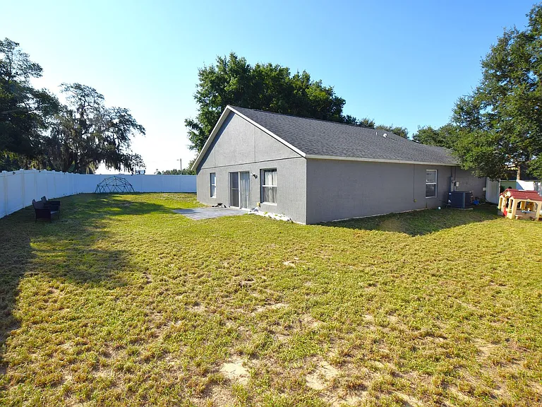 500 Lake Charles Dr — Photo 6