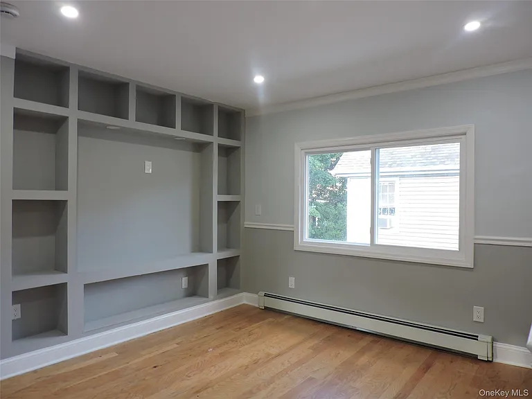 23 Maple Ave — Photo 2