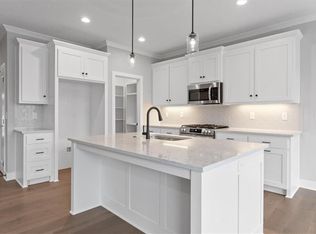 25050 W 94th Ter, Lenexa, KS 66227