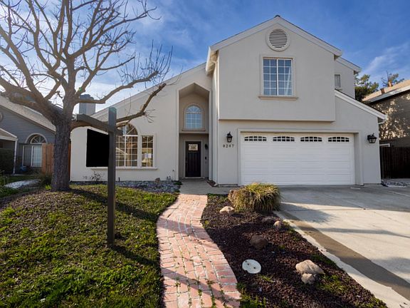 3rd image of 8247 Derbyshire Cir