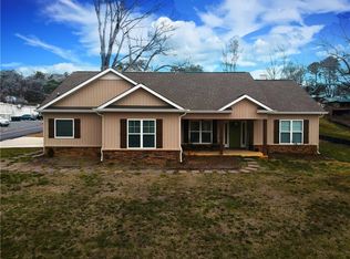 412 Cherry Hill Dr, Calhoun, GA 30701