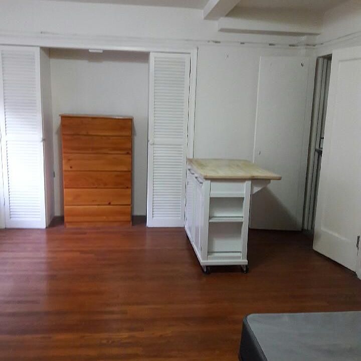 2nd image of 304 E 41st St #10017