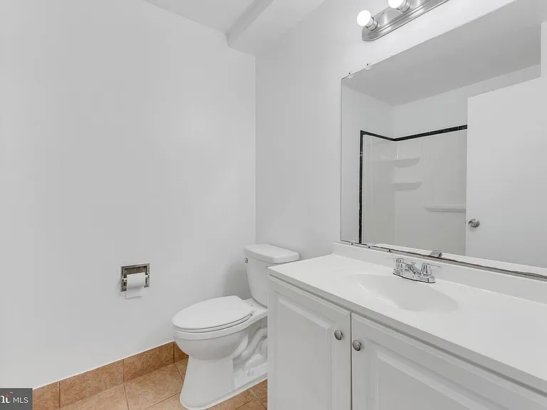 1117 Kaye Ct — Photo 6