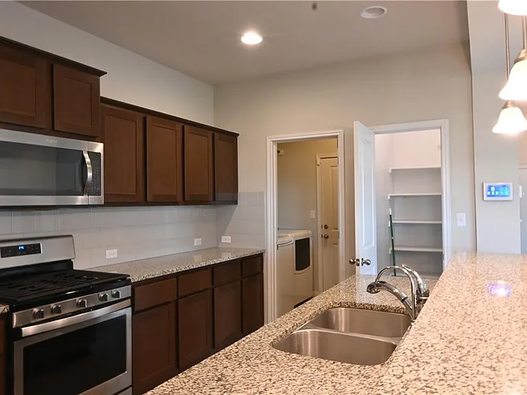 124 Gray Wolf Dr — Photo 10