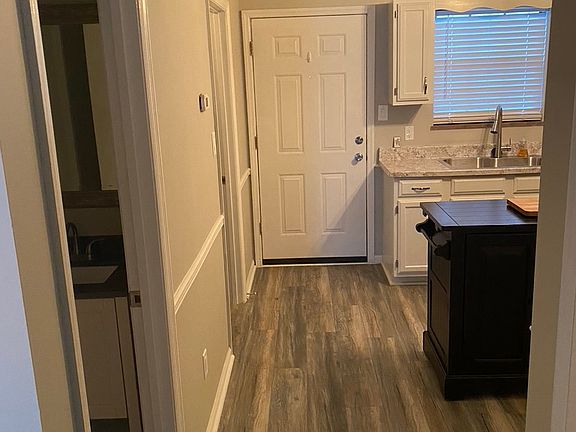 3rd image of 810 Highland Dr #1101-1