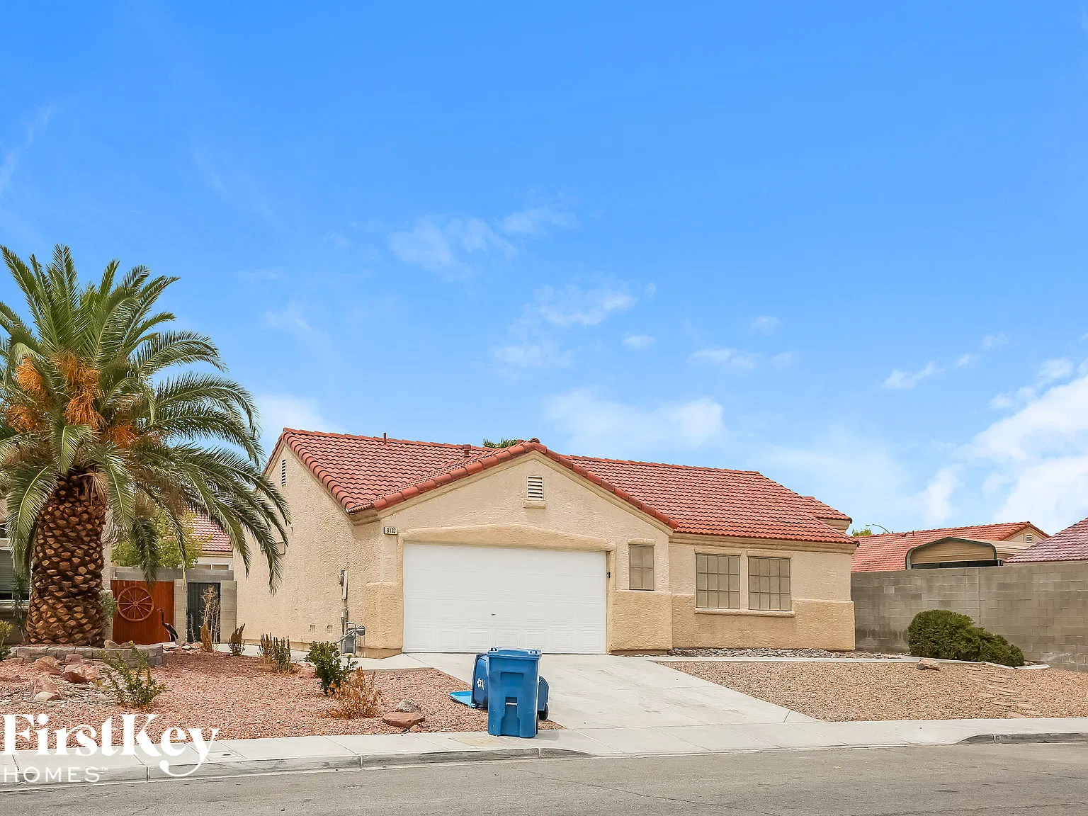 3 bed, 2.0 bath, 1159 sqft, $2,045 — Photo 2