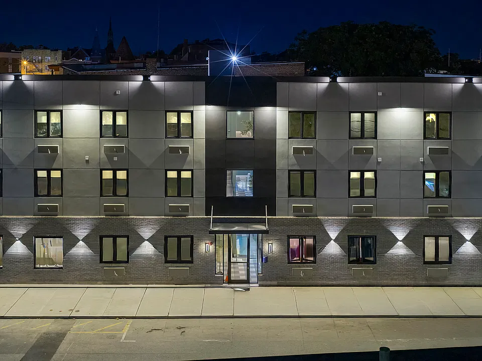 58 Hamilton Ave #101