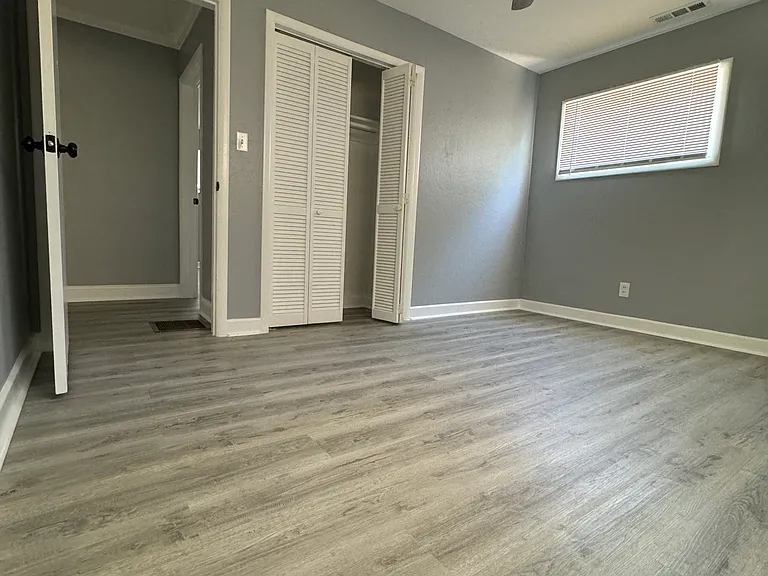 Murray Cir — Photo 9