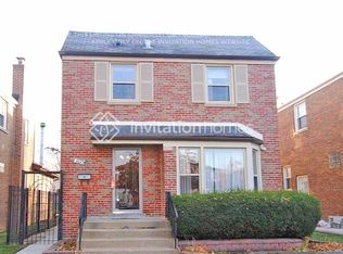 6075 N Whipple St, Chicago, IL 60659