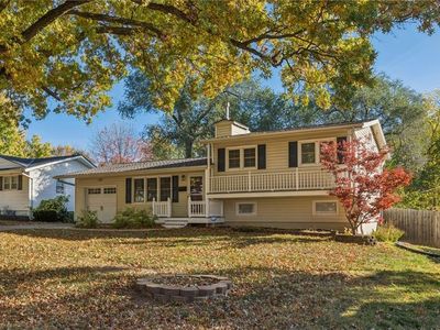 7425 Melrose Ln, Shawnee, KS, 66203