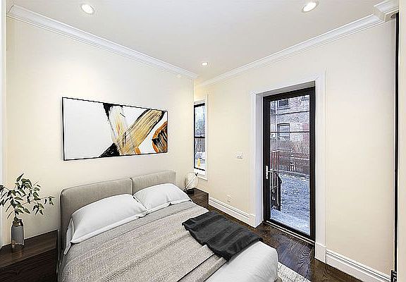3rd image of 350 E 13th St #I