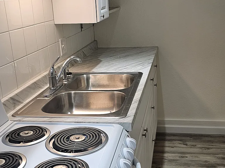 2322 Reed Ave #A — Photo 9