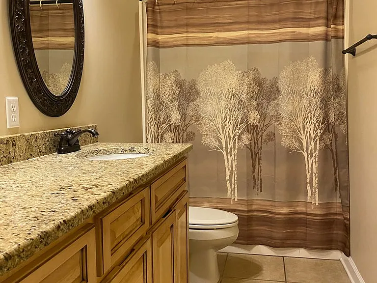115 Hayley Dr — Photo 16