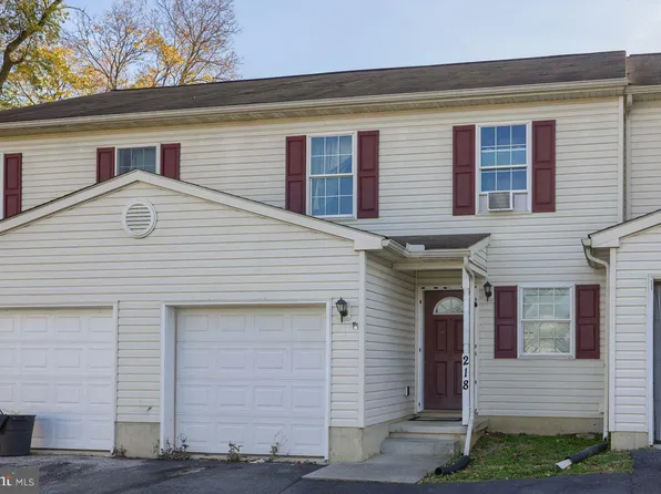 218 Red Cedar Ln, Marietta, PA 17547