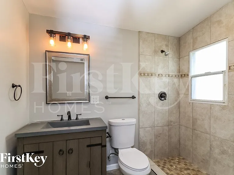 2206 E Arbor Cir — Photo 11