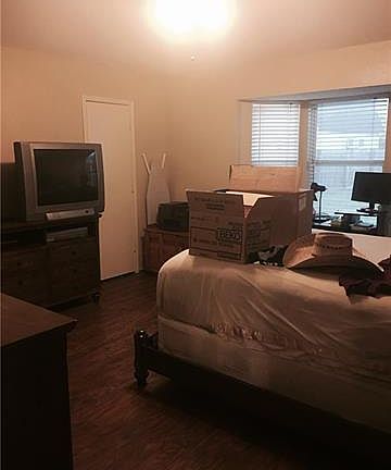 4th image of 413 Arnold Ave