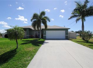 2524 Diplomat Pkwy W, Cape Coral, FL 33993
