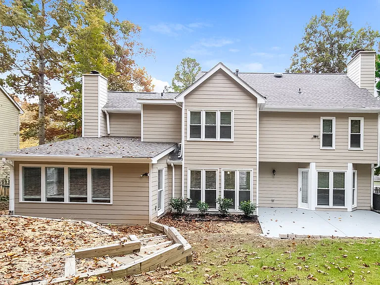 2570 Broadmoor Ct — Photo 17