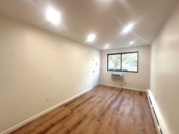 79-18 Astoria Boulevard image 12 of 19