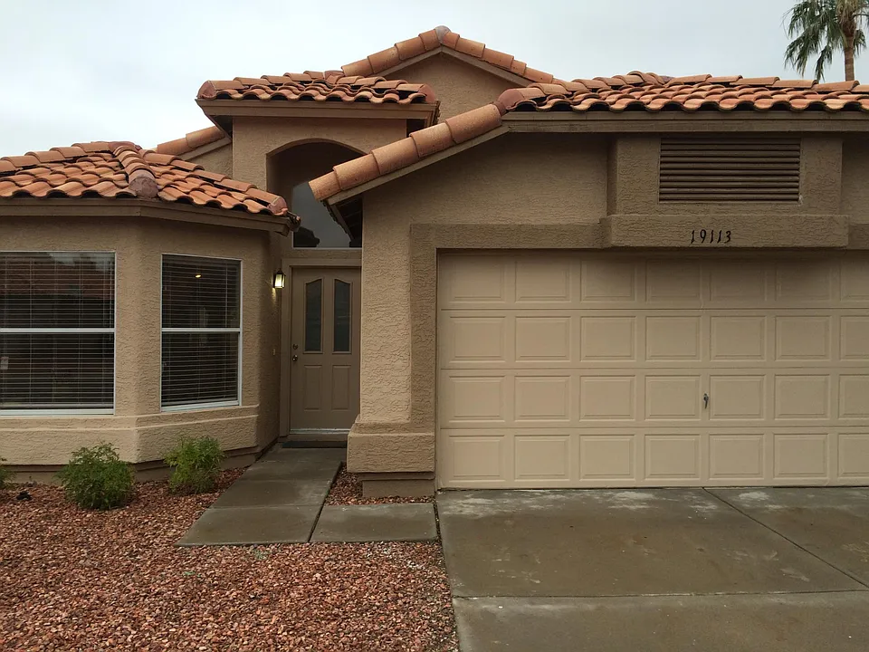 19113 N 75th Dr