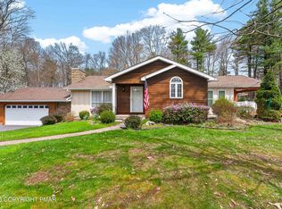 128 Nakora Dr, Blakeslee, PA 18610